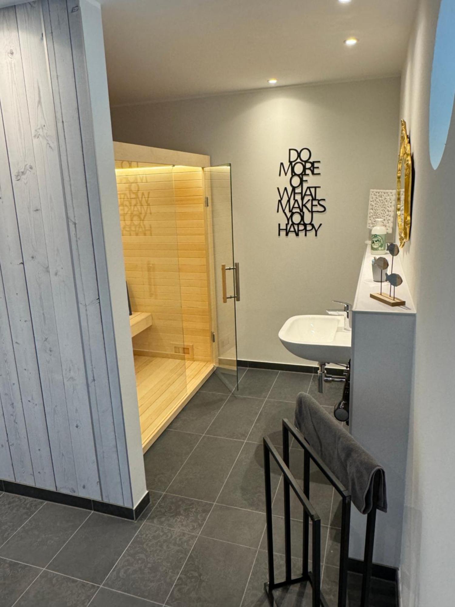 Ommi Kese See-Suite Sauna Biggesee Ольпе Экстерьер фото